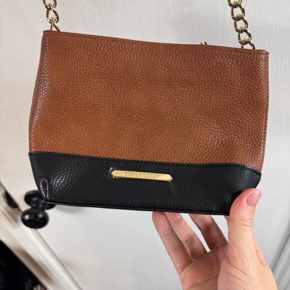 Steve Madden Crossbody Bag – Cognac & Black Two-Tone Faux Leather, Gold Chain - Picture 3 of 10